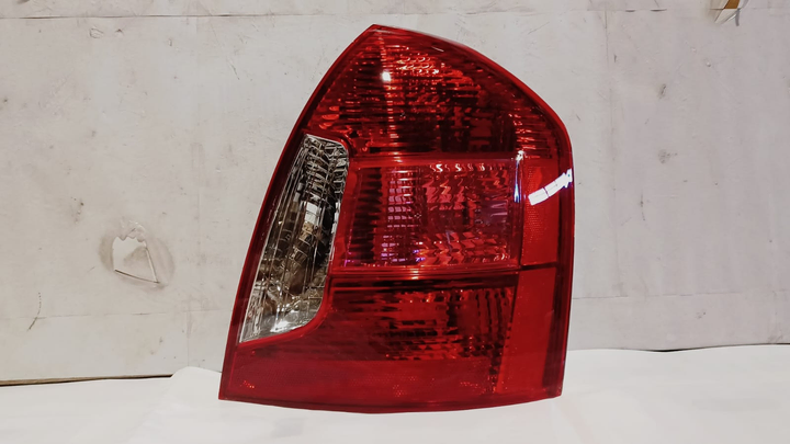 Faro trasero bicolor der - Imagen principal