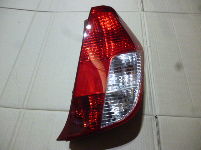 Faro trasero bicolor der - Imagen principal