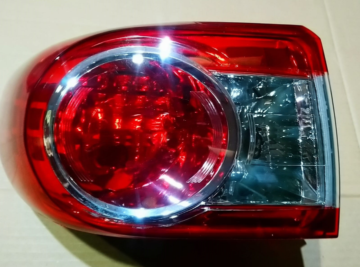 Faro trasero bicolor izq - Imagen principal