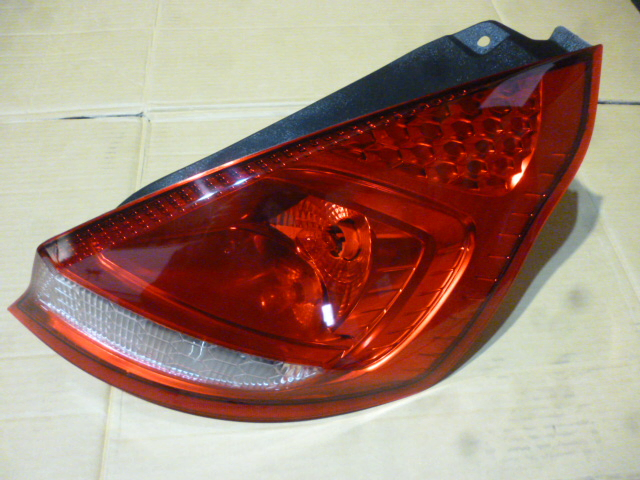 Faro trasero bicolor der - Imagen principal