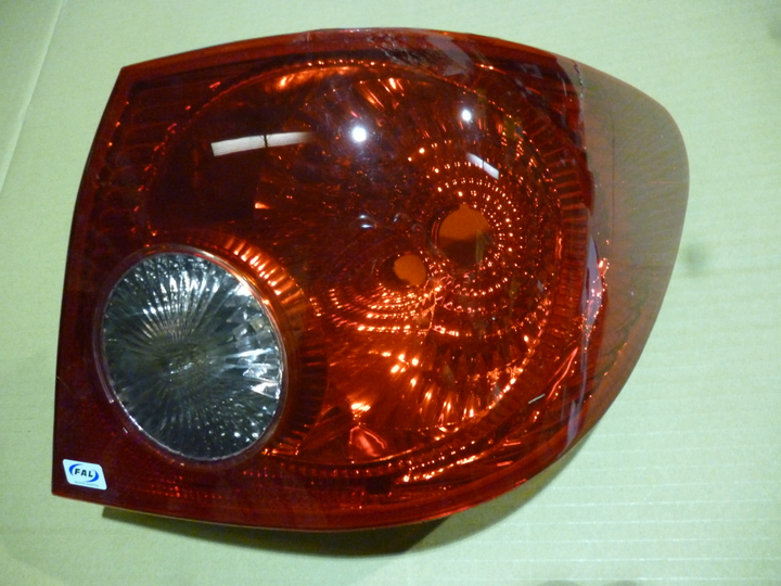 Faro trasero rojo der - Imagen principal