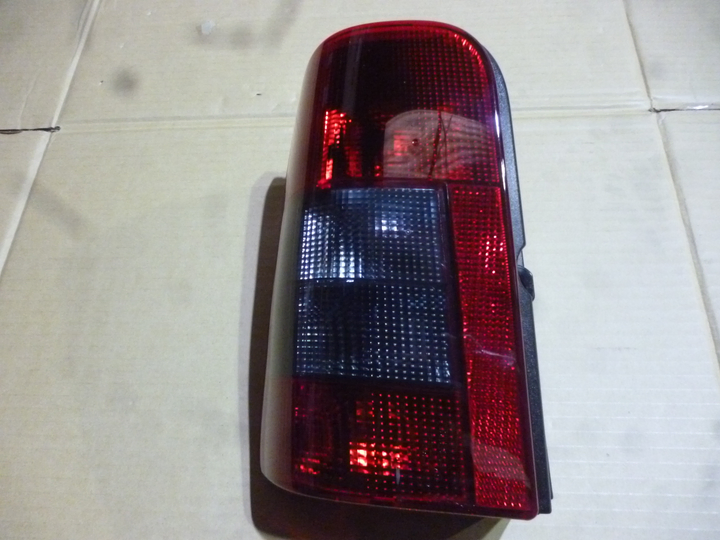 Faro trasero bicol 2porton izq - Imagen principal