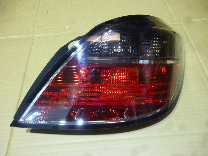 Faro trasero der - Imagen principal