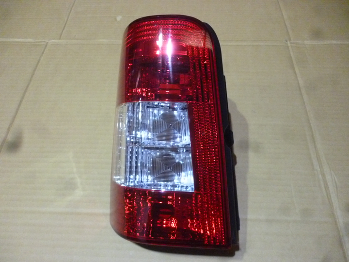 Faro trasero izq - Imagen principal