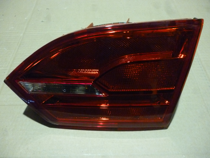 Faro trasero bicolor der - Imagen principal