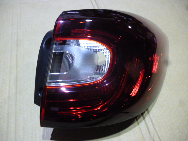 Faro trasero bicolor der - Imagen principal