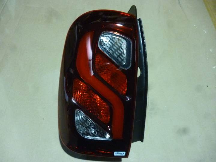 Faro trasero bicolor izq - Imagen principal