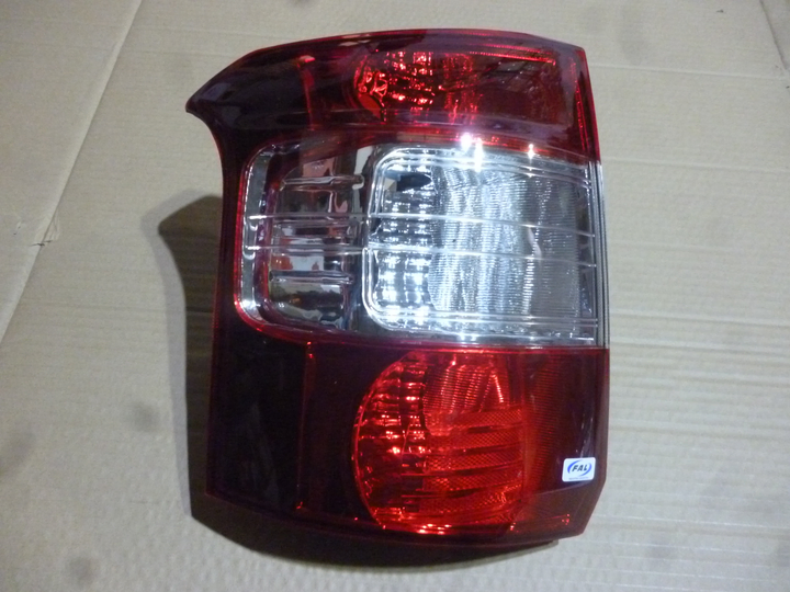 Faro trasero bicolor izq - Imagen principal