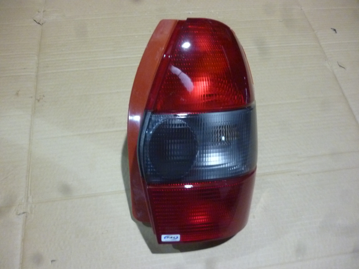 Faro trasero bicolor der - Imagen principal