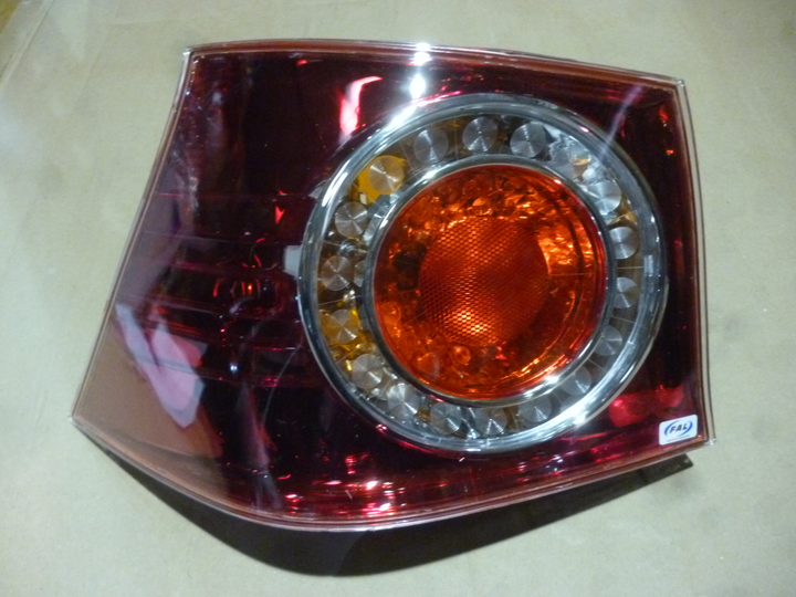 Faro tras bicolor izq - Imagen principal