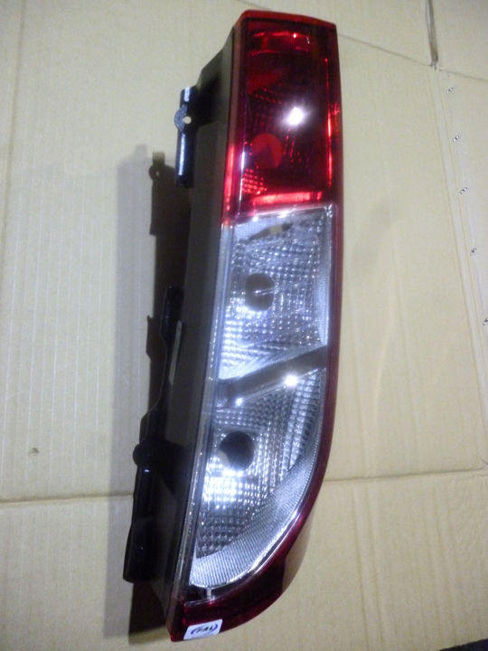 Faro trasero bicolor der - Imagen principal