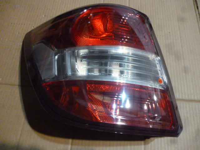 Faro tras bic borde rojo izq - Imagen principal