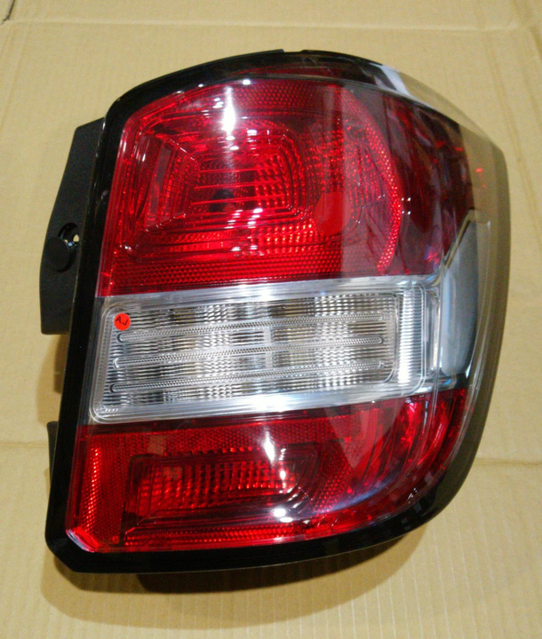 Faro tras bic borde negro izq - Imagen principal