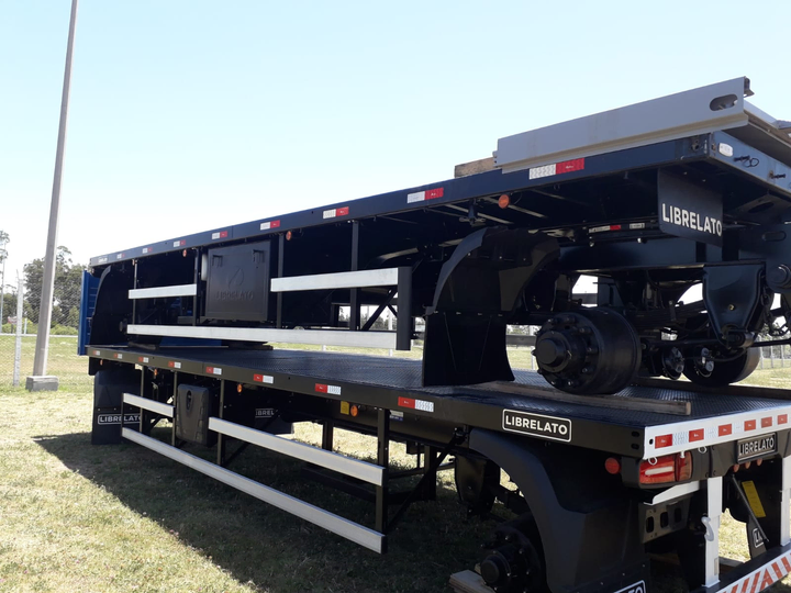 Remolque sin barandas 8300 mm 1+1e mec abs - Imagen principal