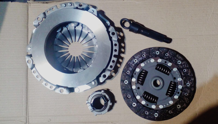 Kit embrague con ruleman 200mm 26e - Imagen principal