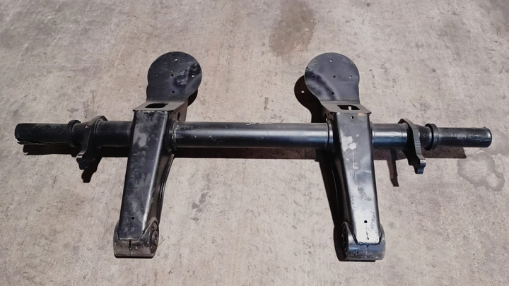 Eje (viga) c/brazos a.super (1929-2218 mm) esp.19mm f.disco - Imagen principal