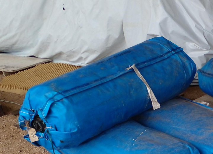 Lona 19, 30x6, 40 azul para semi 15, 25 y caçamba - Imagen principal