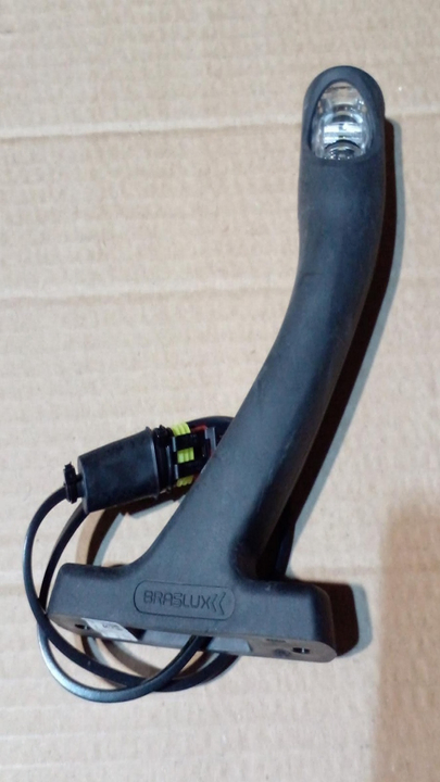 Faro delimitador cab.400 c/term biv der - Imagen principal