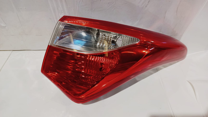 Faro trasero exterior izq - Imagen principal