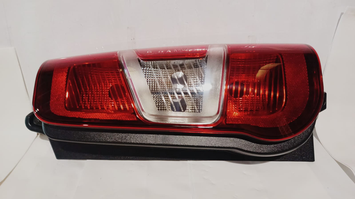 Faro trasero der - Imagen principal