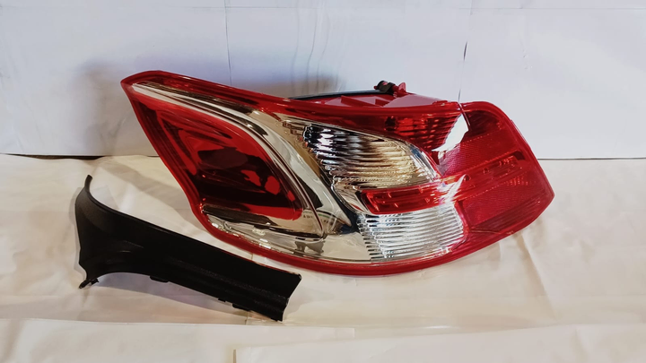 Faro trasero izq - Imagen principal