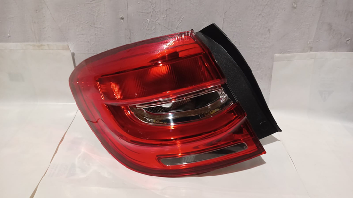 Faro trasero led rojo izq - Imagen principal