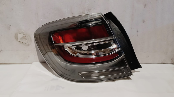 Faro trasero led negro izq - Imagen principal