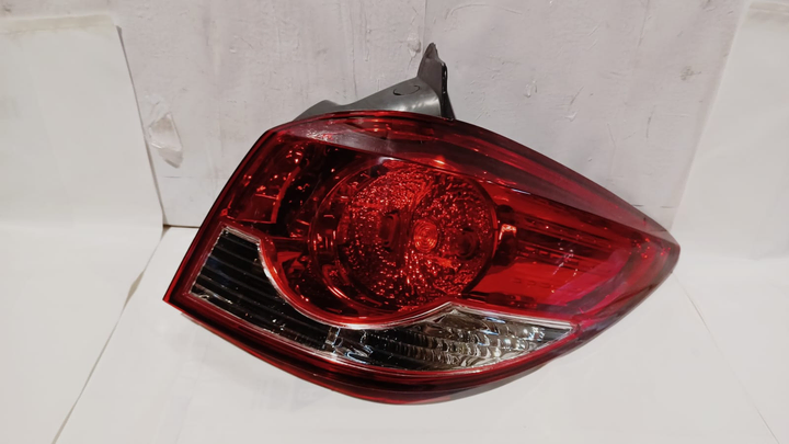 Faro trasero der - Imagen principal