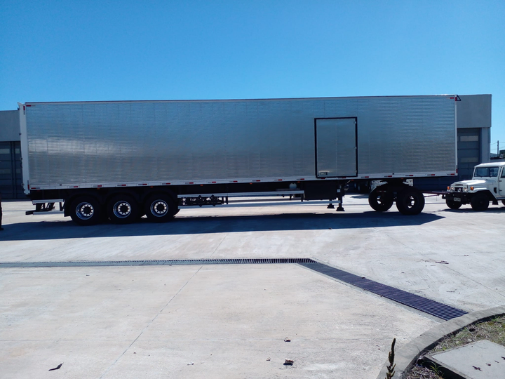 Semi furgon 15400mm 3e susp.neum ebs-balanza - Imagen principal