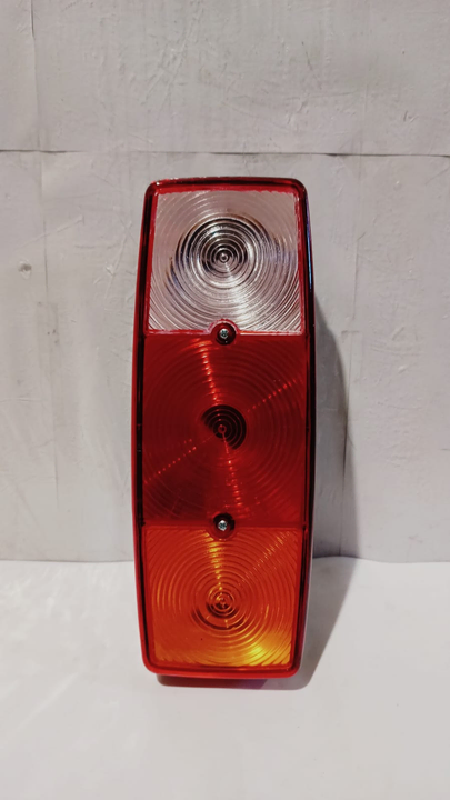 Faro trasero s/vigia tri i/d - Imagen principal