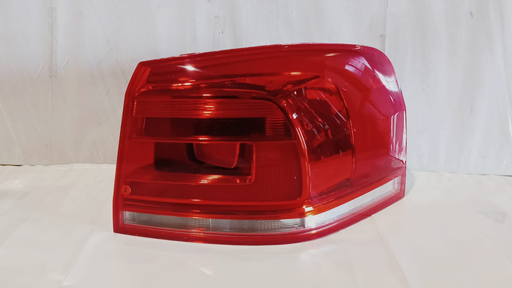 Faro trasero exterior der - Imagen principal