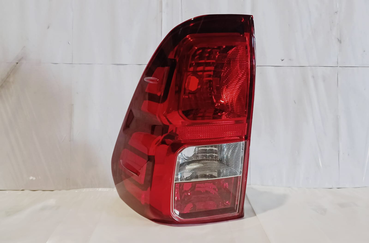 Faro trasero c/portalampara izquierdo i/d - Imagen principal