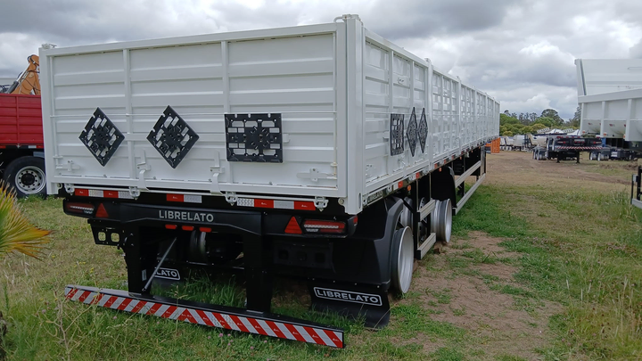 Semi con barandas 14500mm 8pinos 1+1e susp.neum ebs-balanza - Vista 2