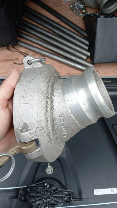 Acople reduccion de 6" a 3" cisterna 29000 lts - Vista 2