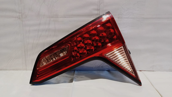 Faro marcha atras der - Imagen principal