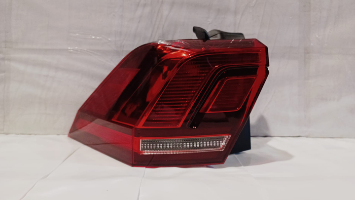 Faro trasero led izq - Imagen principal