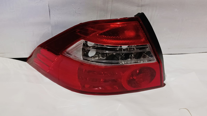 Faro trasero bicol izq - Imagen principal