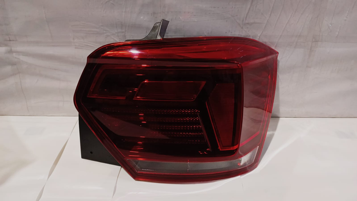 Faro trasero bicolor der - Imagen principal