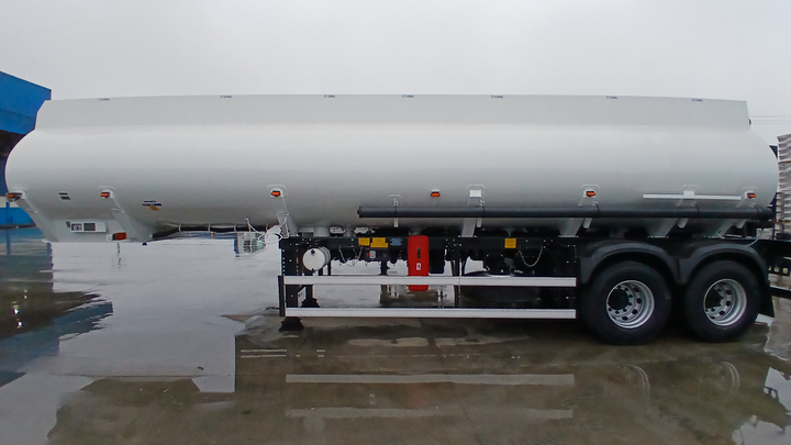 Semi cisterna 29000 lts 7 bod 2 ejes neu ebs - Imagen principal